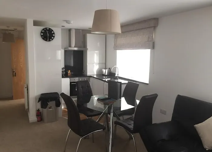 Luxury Lower Ground Floor Apartment Walled Area